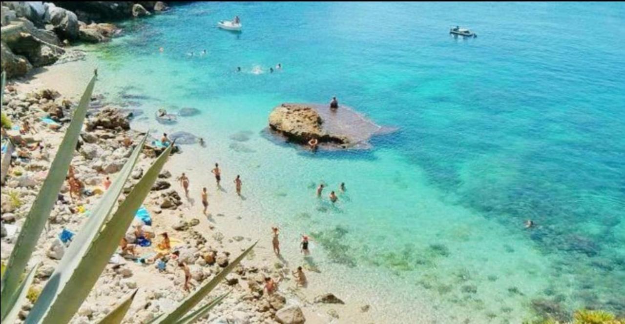 La Casetta Di Maria Apartment Santa Flavia Exterior foto